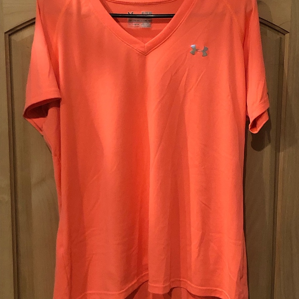 3 for $20 💜Under Armour Heat Gear Shirt